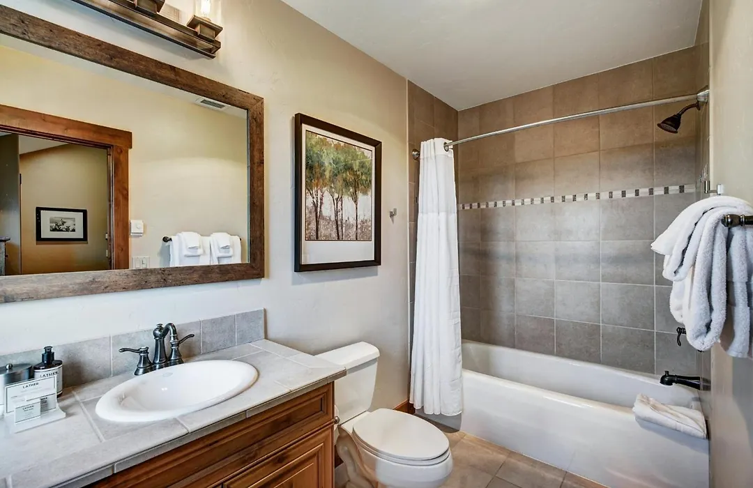 Crystal Peak Lodge, A Vail Resorts Property-1